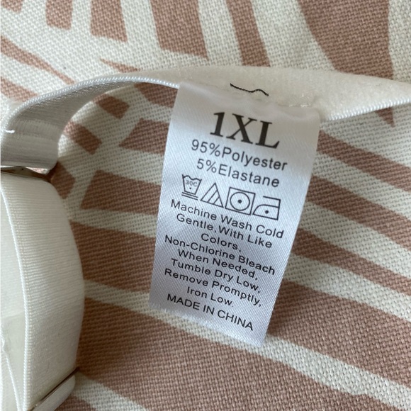 NWT SHEIN - White Plus Contrast Lace Mesh Underwire Teddy Bodysuit w/Garter Set - Picture 5 of 6